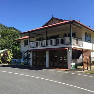 big4-cairns-crystal-cascades-holiday-park.queenslandhotels.net/